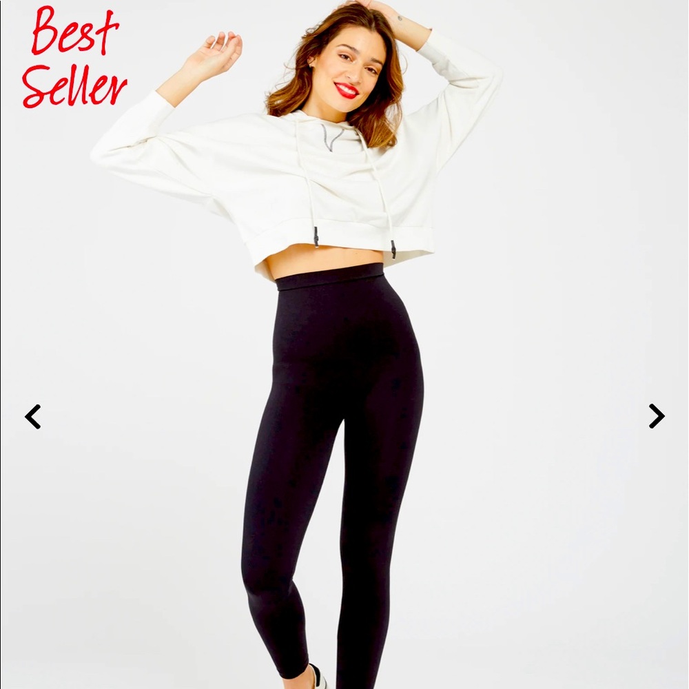 NWT SPANX Look at me Now Leggings; Very Black
